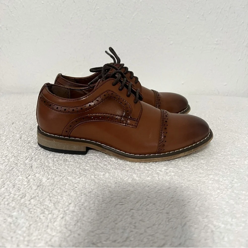 Stacy Adams Dickinson Kids Boys Size 11 M Oxford Cap Toe Cognac Dress Shoes EUC